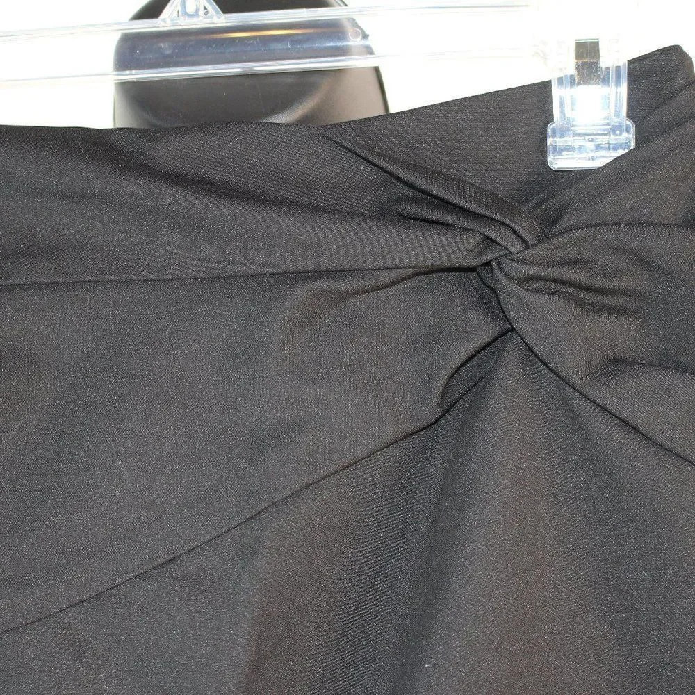H&M Skirt - Picture 2 of 4